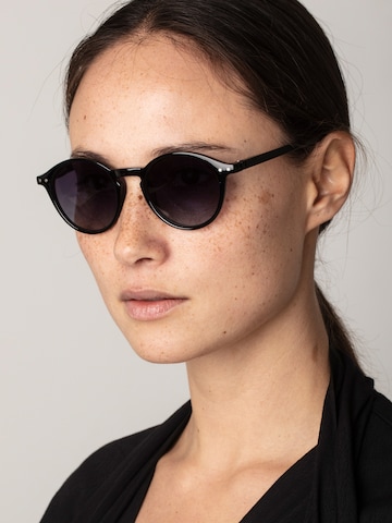 Pilgrim Sonnenbrille 'Roxanne' in Schwarz: predná strana