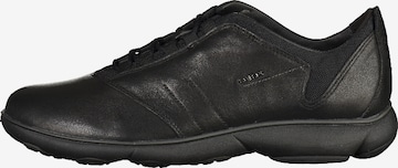 Chaussure de sport à lacets GEOX en noir