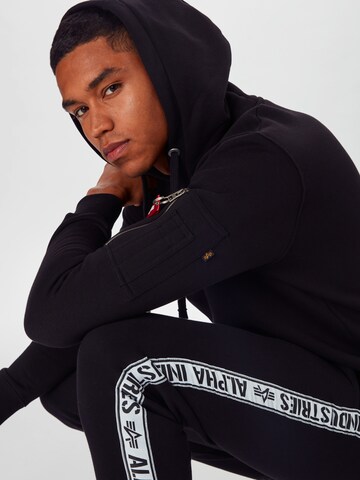 ALPHA INDUSTRIES Sweatshirt in Schwarz