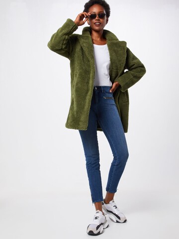 Manteau mi-saison 'Sherpa' Urban Classics en vert