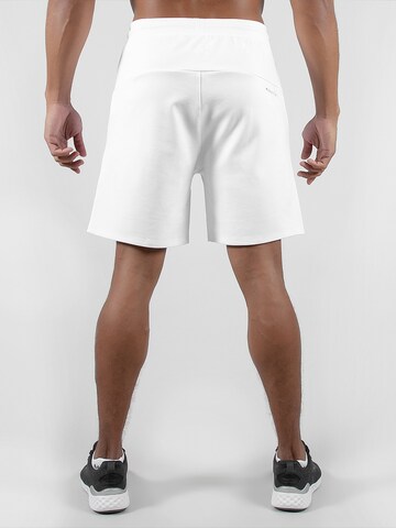 Regular Pantalon de sport 'Interlock' MOROTAI en blanc : devant