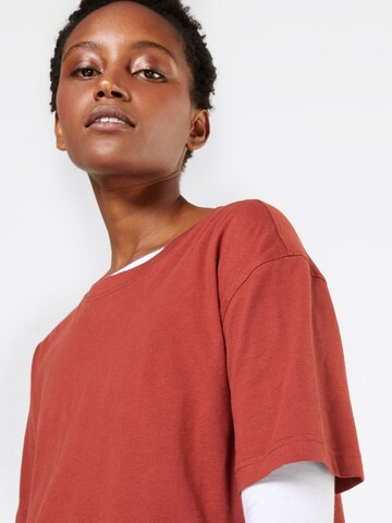 Urban Classics Shirt in Red