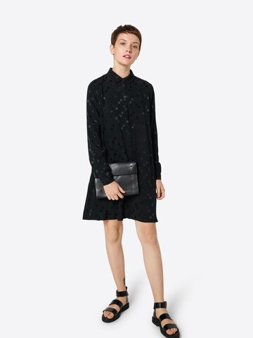 GUESS Košilové šaty 'Lucilla' – černá