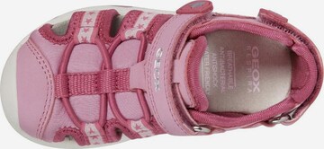 Chaussure basse GEOX Kids en rose