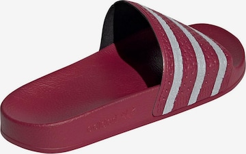 Saboți 'Adilette' de la ADIDAS ORIGINALS pe roșu