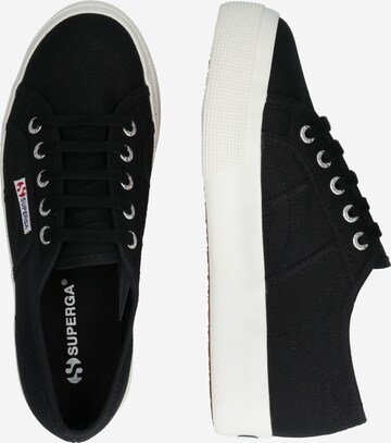 Baskets basses SUPERGA en noir