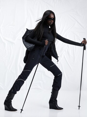 All Black Ski Look