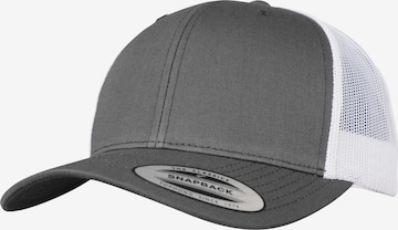 Casquette Flexfit en gris : devant