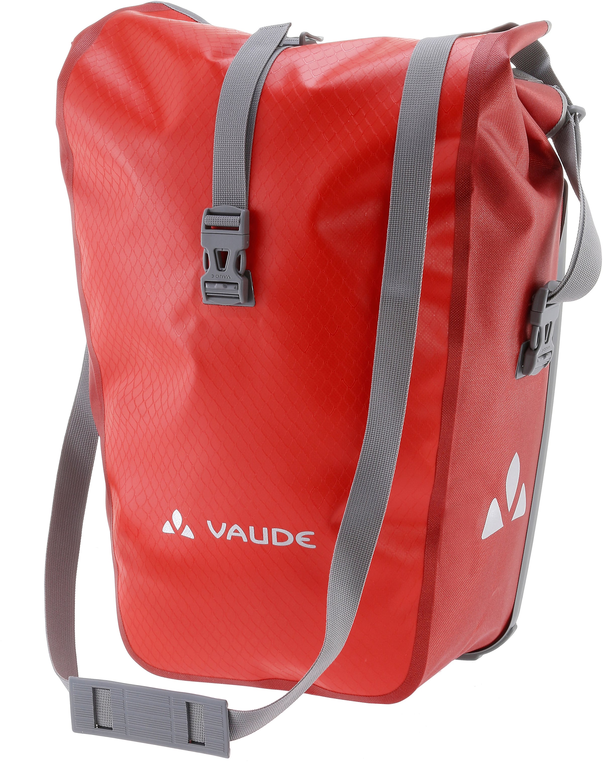 VAUDE Sports bag 'Aqua Back' in Red: front
