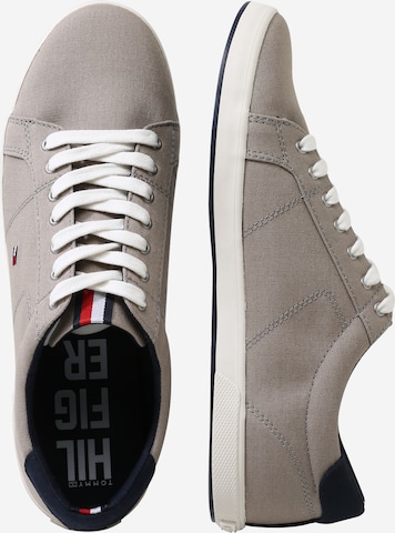 TOMMY HILFIGER - Zapatillas deportivas bajas en gris