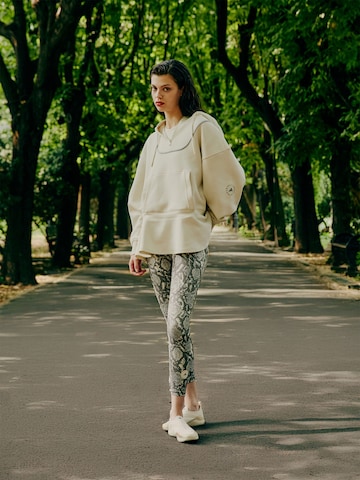 Stylish Sports Look