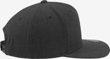 Casquette Flexfit en gris