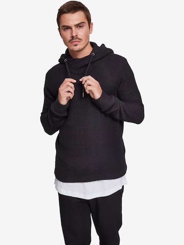 Urban Classics Sweatshirt in Black: front