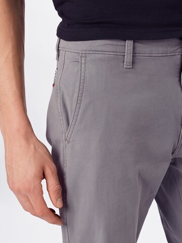 LEVI'S ® - Tapered Pantalón chino 'STANDARDTAPERCHINOII' en gris