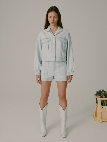 EDITED Jeansjacke 'Joyah' in Blau