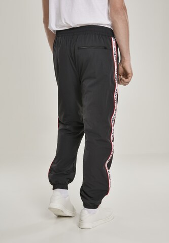 Merchcode Tapered Broek in Zwart