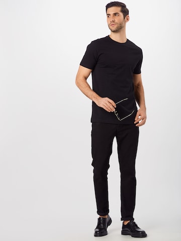 Urban Classics Shirt in Black