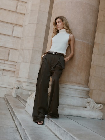 White Top & Pleated Pants Look