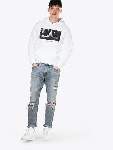 Mister Tee Sweatshirt 'Pray' in Wit