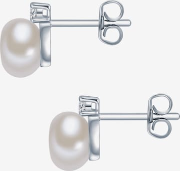 Valero Pearls Earrings in Silver