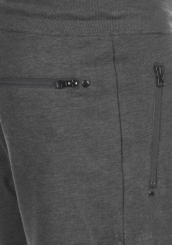 Regular Pantalon 'Taras' !Solid en gris