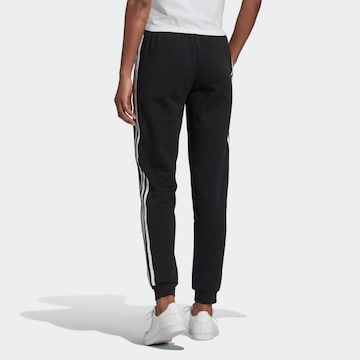 ADIDAS ORIGINALS Tapered Παντελόνι ' Cuffed' σε μαύρο