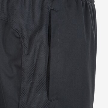 Regular Pantalon de sport 'Raid 2.0' UNDER ARMOUR en noir