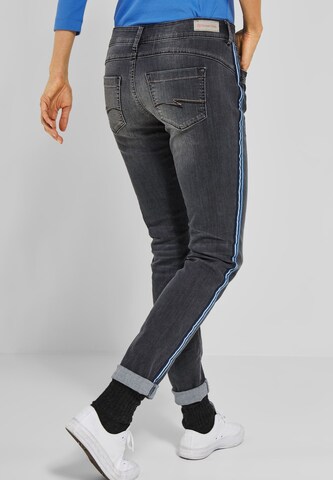 STREET ONE Slimfit Jeans 'Crissi' in Grau