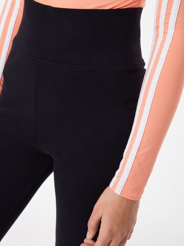 Urban Classics Skinny Leggings in Black