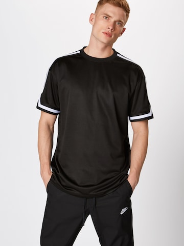 T-Shirt Urban Classics en noir : devant