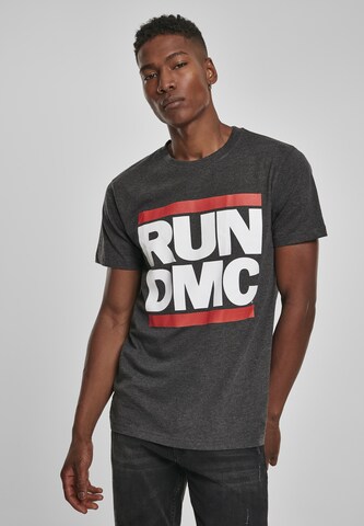 Mister Tee Футболка 'Run DMC' в Серый: спереди