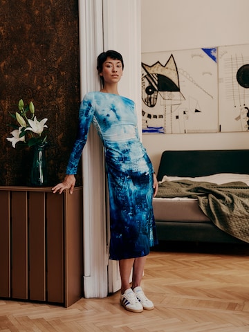 Flattering Blue Dress Look