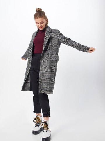 VERO MODA Sweter 'VMHappy' w kolorze czerwony