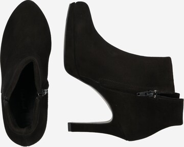 Paul Green Ankle Boots in Black