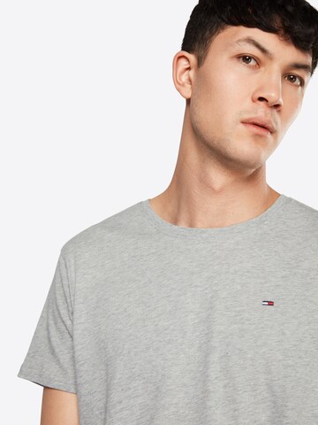 Tommy Jeans Tričko - Sivá