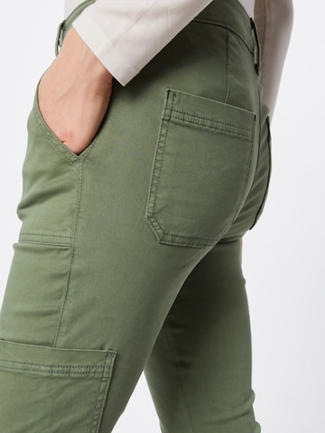 Slimfit Pantaloni cargo 'SLOAN' di Banana Republic in verde: frontale