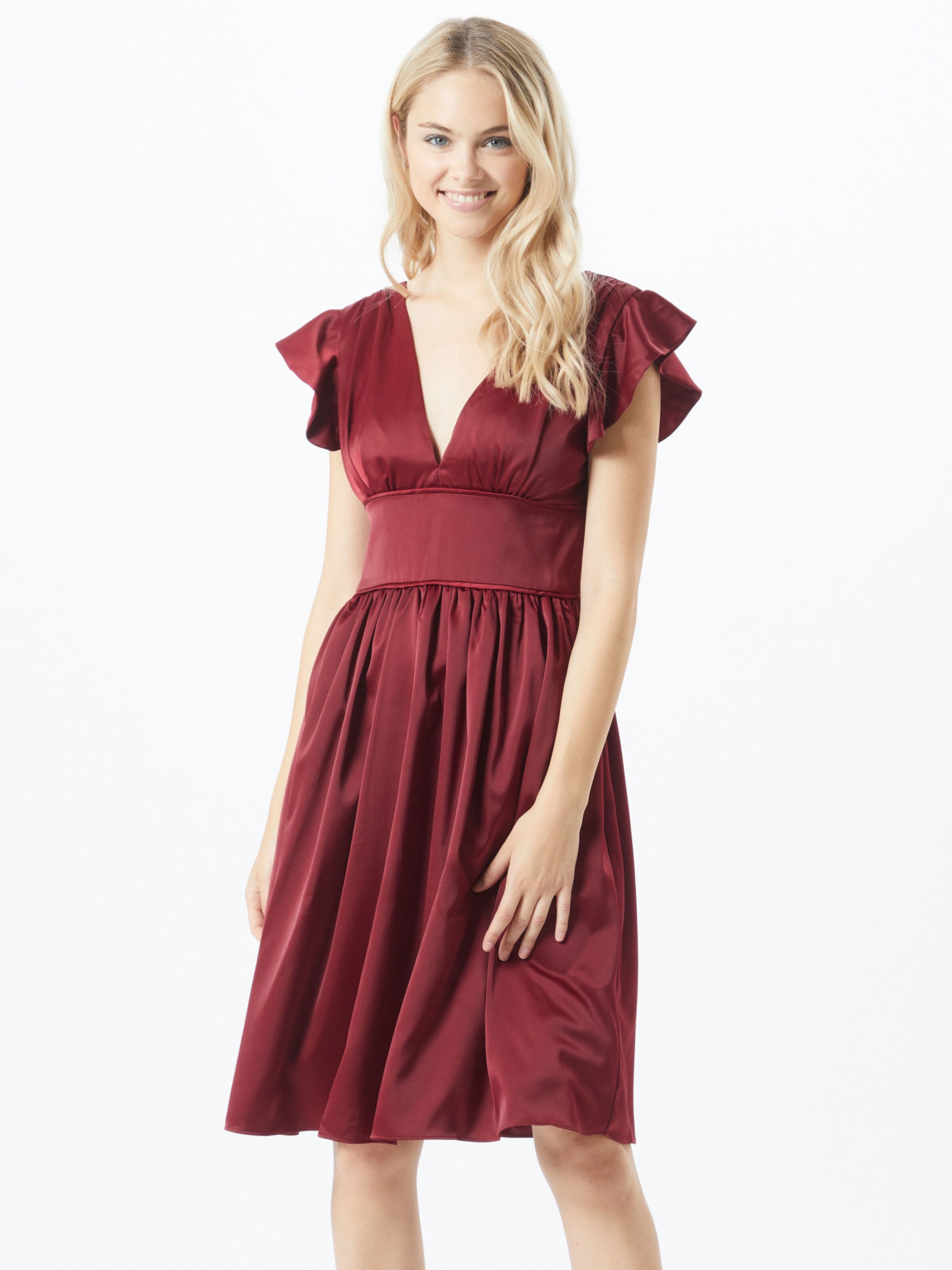 Burgundy chi chi dress sales