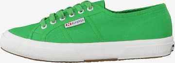 Baskets basses 'Cotu Classic' SUPERGA en vert