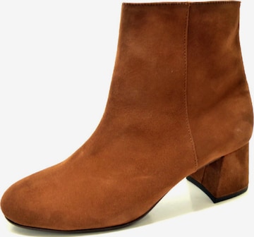 PETER KAISER Ankle Boots in Brown: front