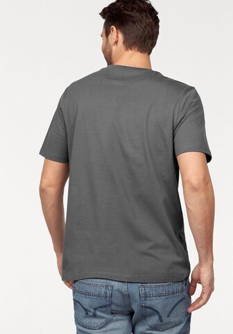 Man's World T-Shirt in Grau