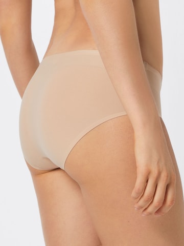 Culotte Chantelle en beige : derrière