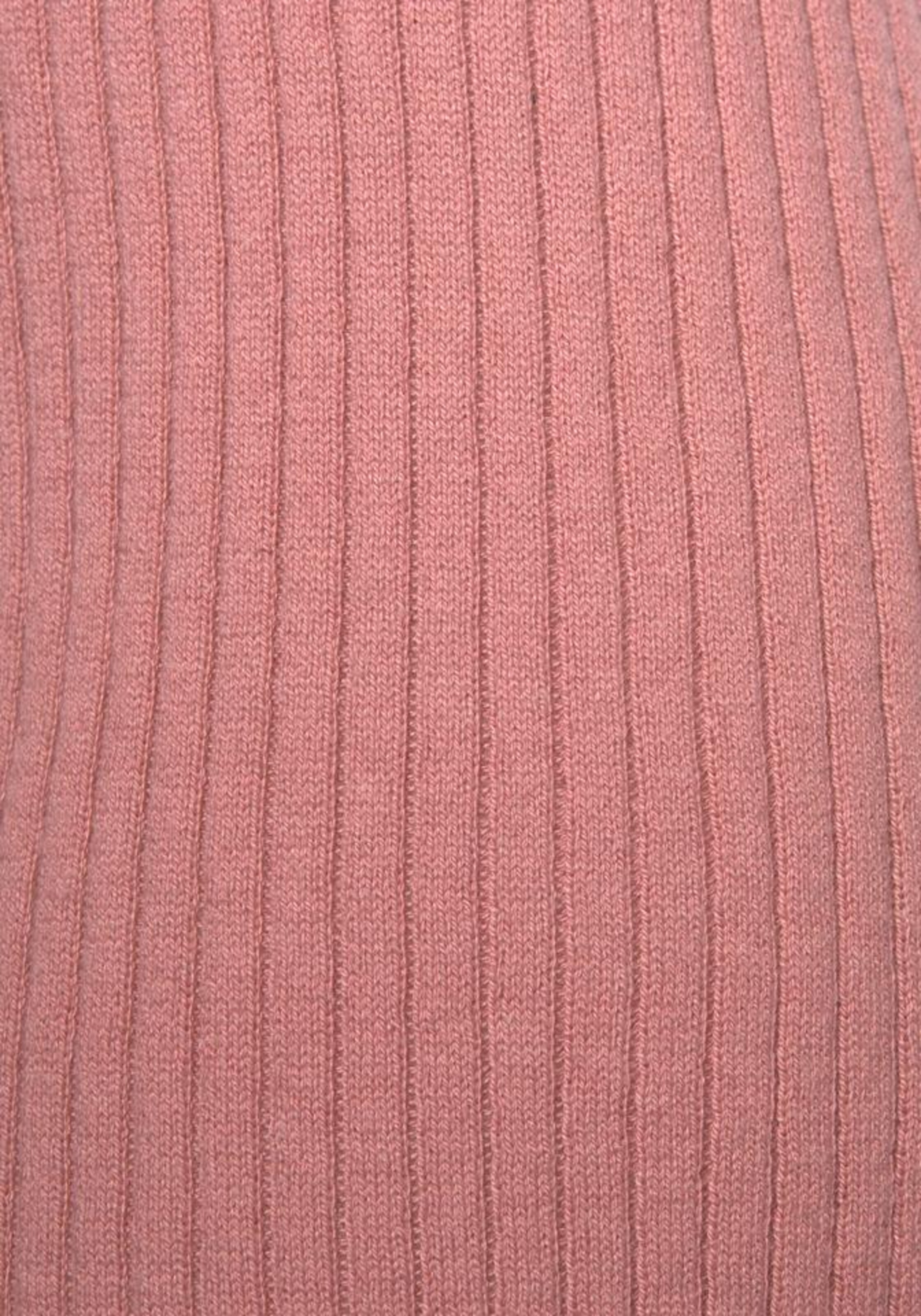 BENCH Slimfit Shorts in Pink