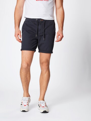 Superdry Regular Shorts in Blau: predná strana