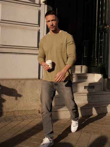 Casual Olive Look by DAN FOX APPAREL