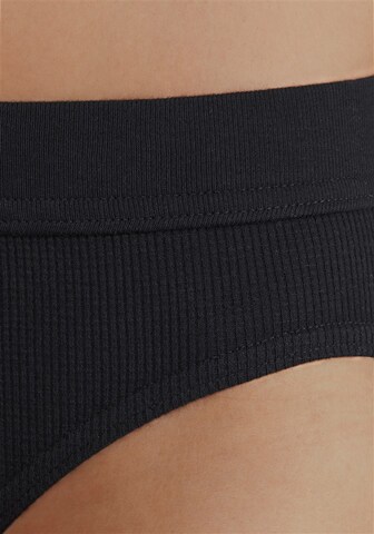 PETITE FLEUR Slip in Black