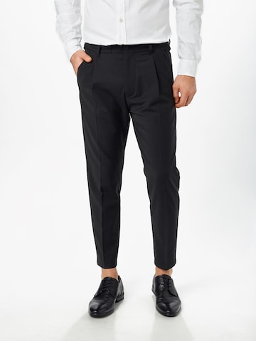 DRYKORN Regular Pleat-Front Pants 'Chasy' in Black: front