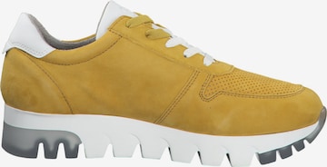 TAMARIS - Zapatillas deportivas bajas en amarillo: atrás