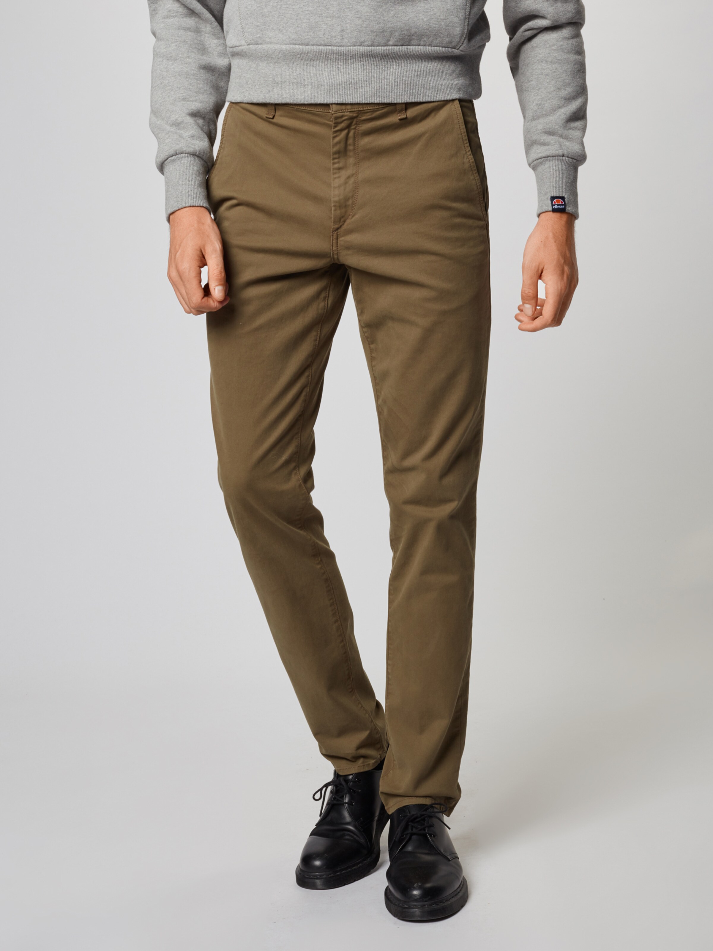 rag & bone Chinohose in oliv: Frontalansicht