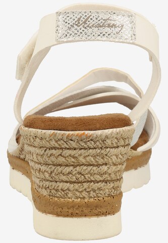 MUSTANG Sandalen met riem in Wit