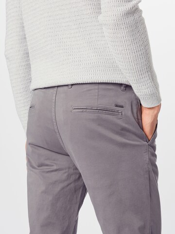 Regular Pantalon chino BOSS Orange en gris